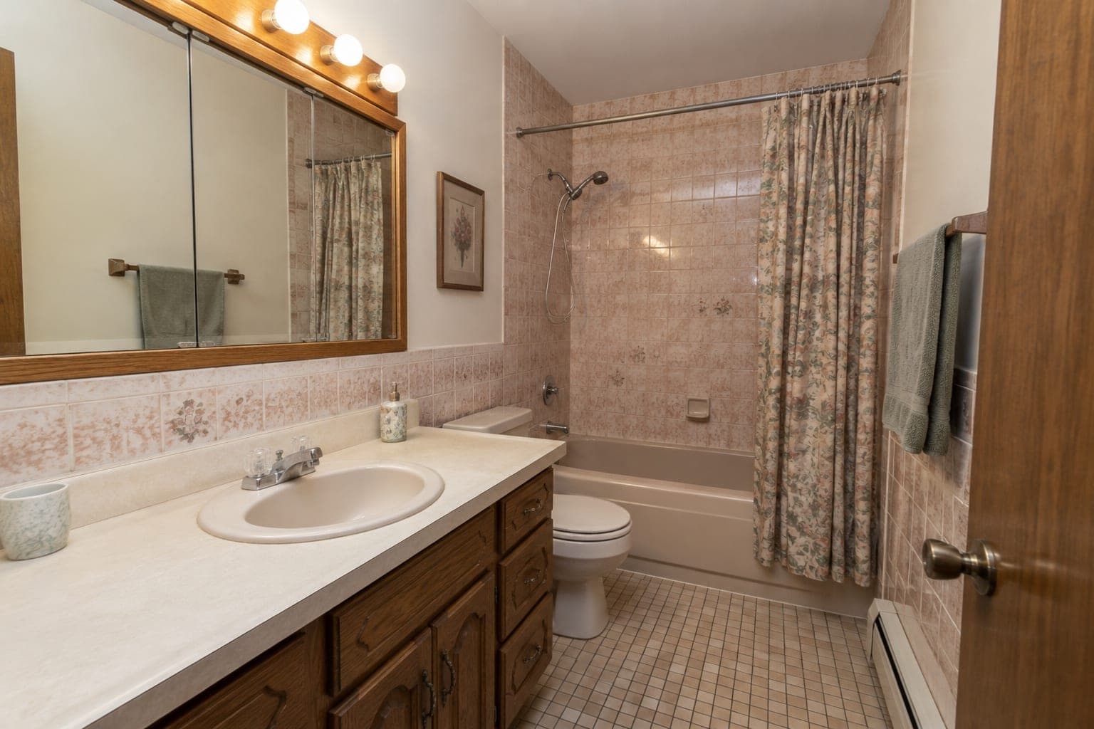 Out-of-date bathroom in a home in Chicago