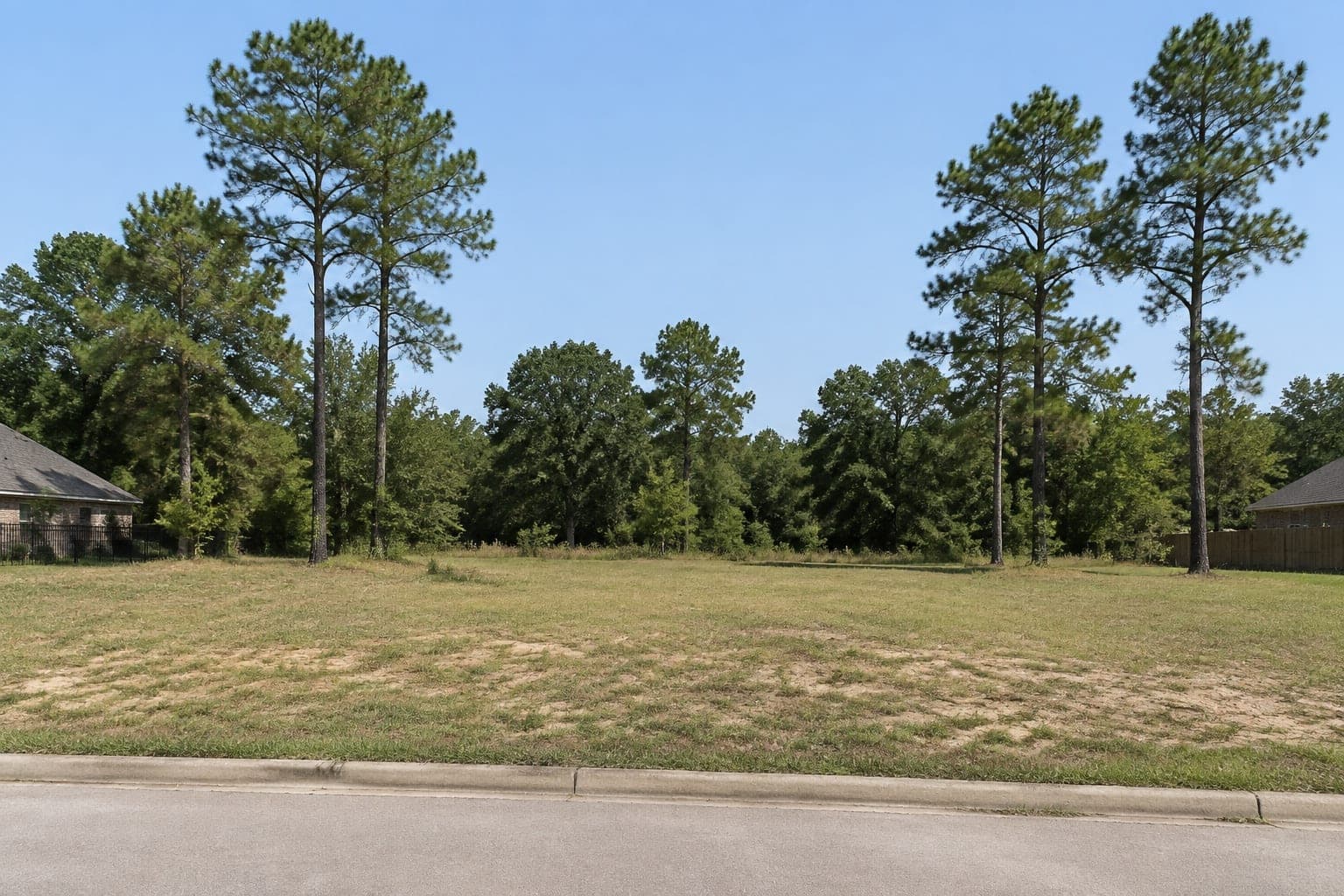 Undeveloped residential lot in Dallas