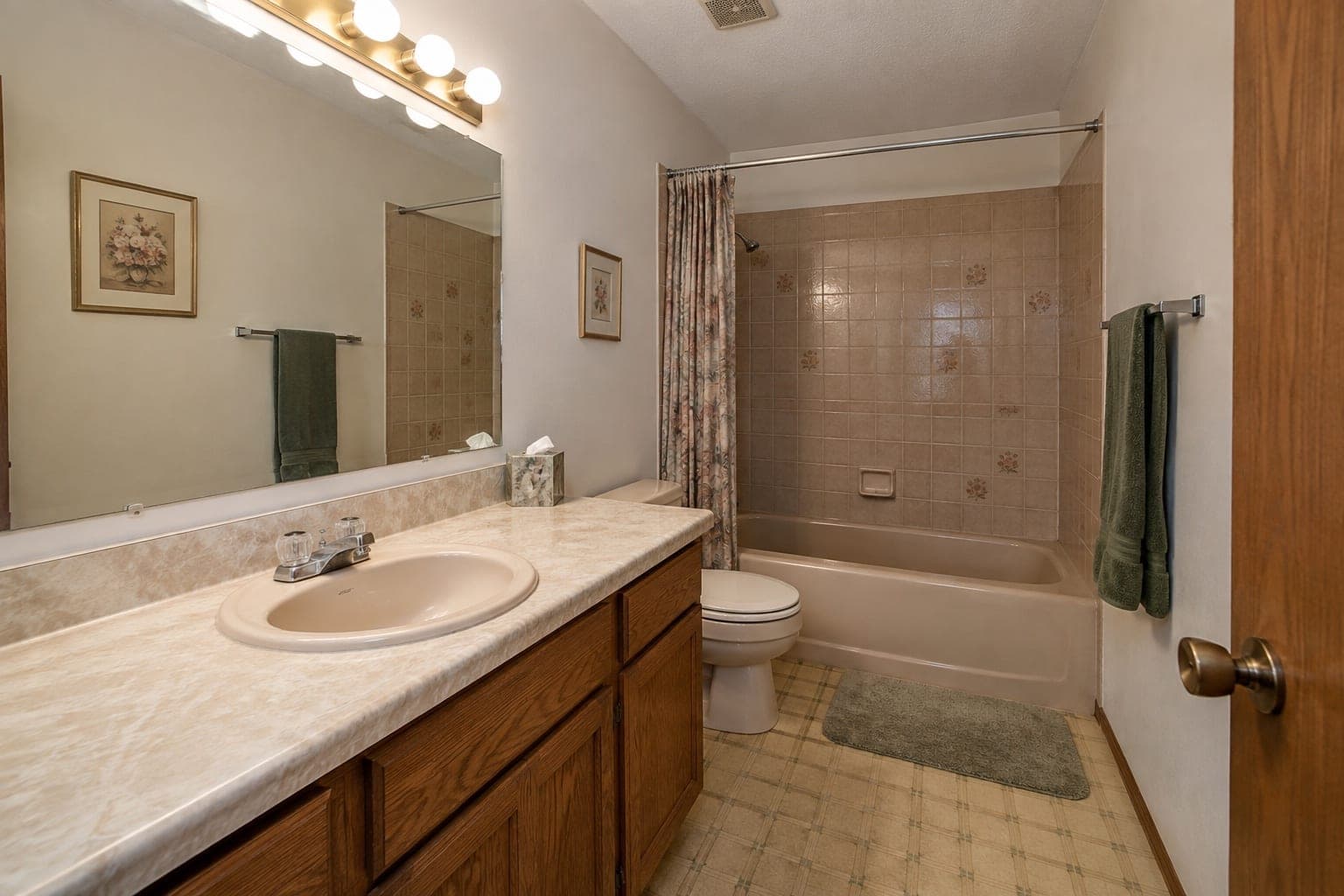 Out-of-date bathroom in a home in Denver