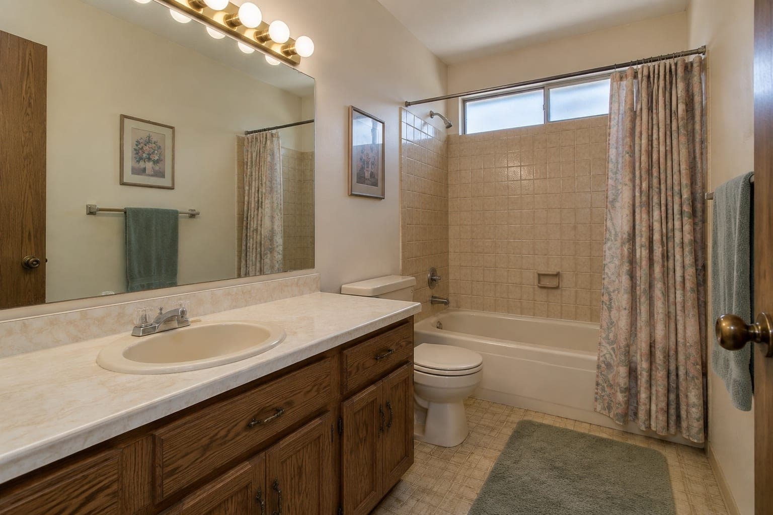 Out-of-date bathroom in a home in Phoenix